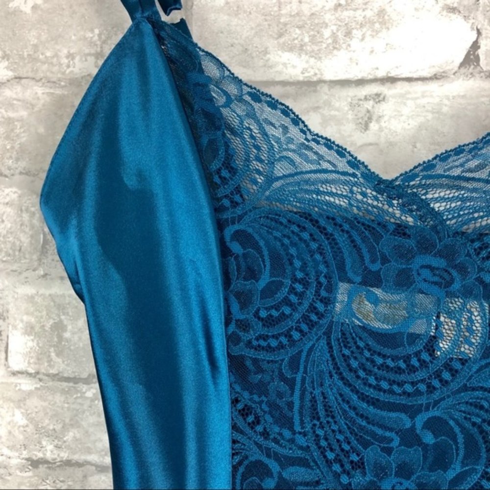 Vintage Gold Label VS Full Length Nightgown - Picture 3 of 5